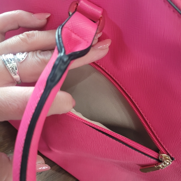 Hot pink purse like new - Picture 2 of 10
